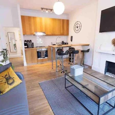 Lovely 2 Bedroom Apartment In Chelsea Sw3 London Bagian luar foto