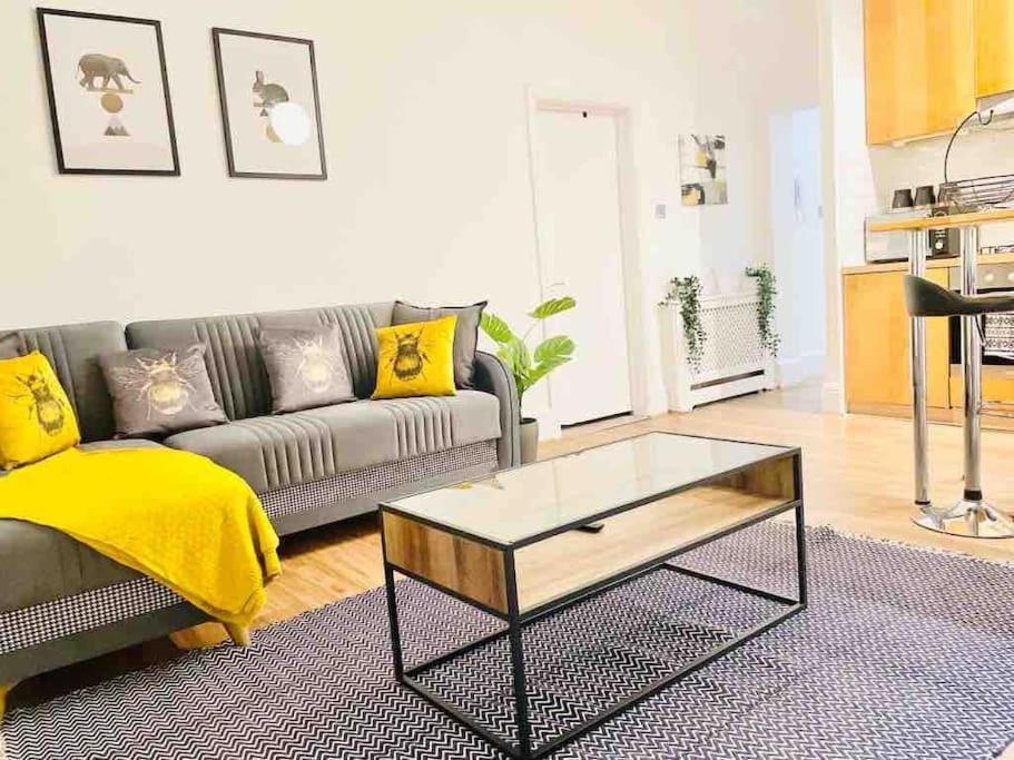 Lovely 2 Bedroom Apartment In Chelsea Sw3 London Bagian luar foto