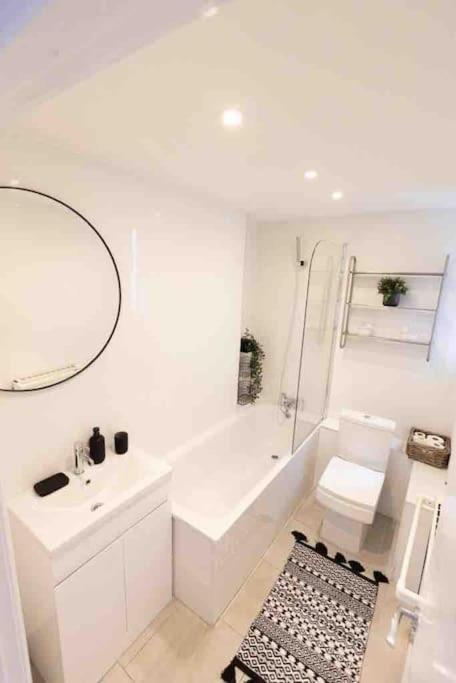 Lovely 2 Bedroom Apartment In Chelsea Sw3 London Bagian luar foto