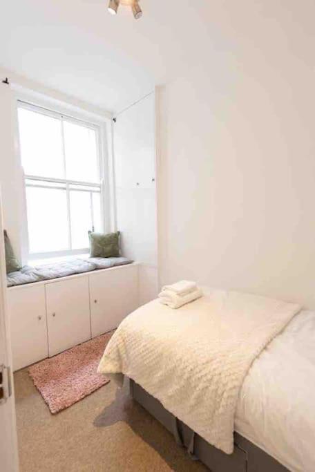 Lovely 2 Bedroom Apartment In Chelsea Sw3 London Bagian luar foto